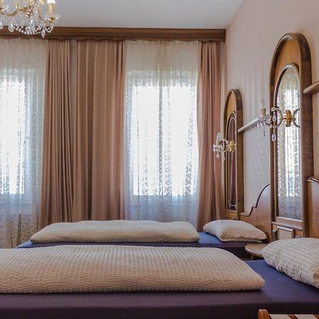 Hotel Five Seasons Фюрт Экстерьер фото
