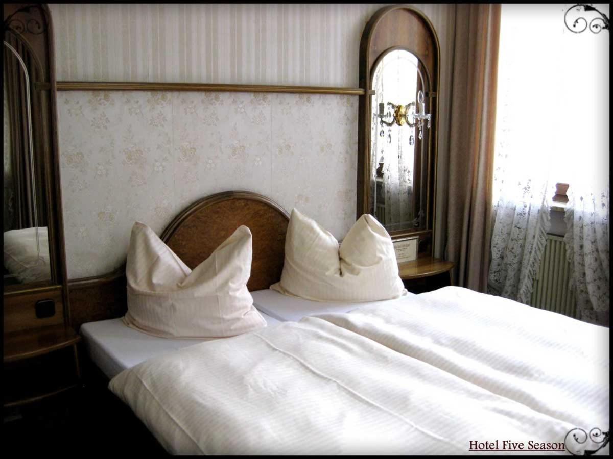 Hotel Five Seasons Фюрт Экстерьер фото